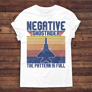 Camiseta retro vintage con el patrón completo de Ghost Rider Negativo