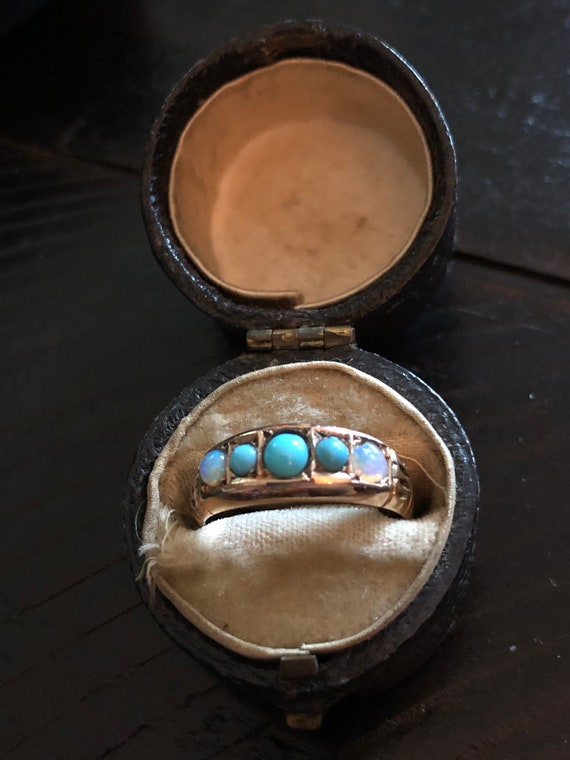 Beautiful 9k turquoise and opal band - image 4