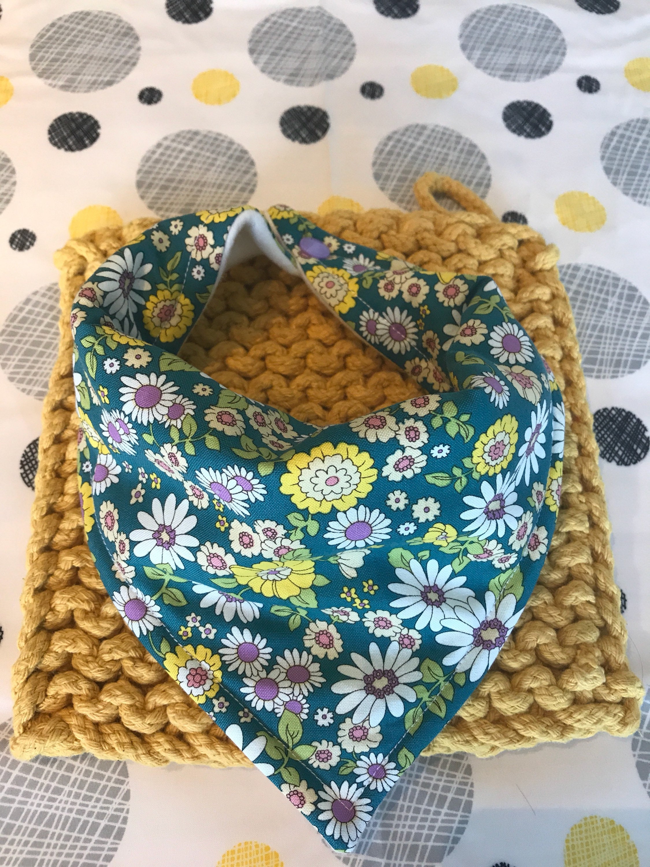 flower bib