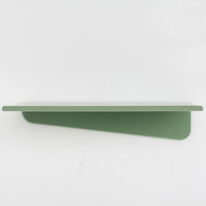 Sage green metal wall shelf, Modern floating shelf, Bent metal shelf, Pastel picture ledge with rim, Minimalistic plant shelf