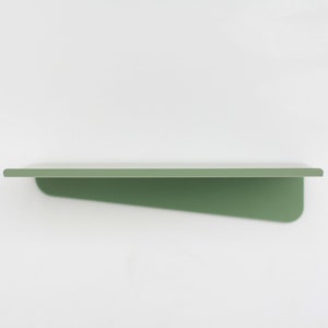 Étagère murale en métal vert sauge, étagère flottante moderne, étagère en métal courbé, rebord pour photo pastel avec rebord, étagère pour plante minimaliste Sage green