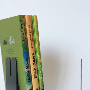Set di reggilibri moderni in grafite, fermalibri in metallo minimalista, porta libri per l'home office, supporto per libri in acciaio sottile immagine 3