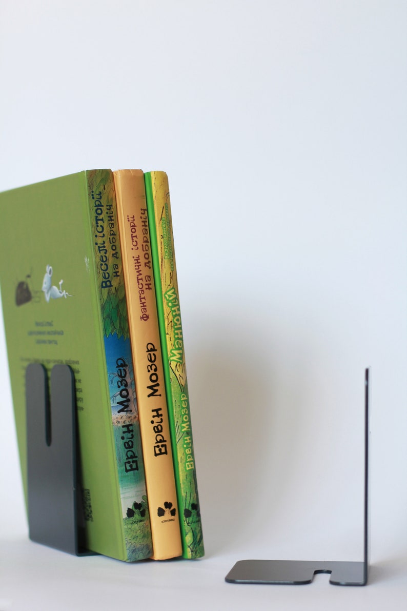 Set di reggilibri moderni in grafite, fermalibri in metallo minimalista, porta libri per l'home office, supporto per libri in acciaio sottile immagine 3