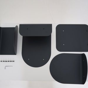 Smalt svart metallsängbord, Litet nattduksbord, Modernt sovrums sidobord, Moderna handgjorda möbler, Loftsidobord bild 9