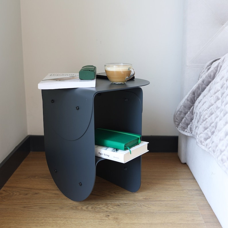 Smalt svart metallsängbord, Litet nattduksbord, Modernt sovrums sidobord, Moderna handgjorda möbler, Loftsidobord Graphite