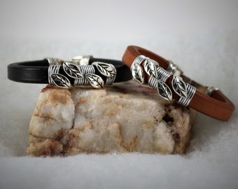 Licorice Leather Silver Engraved Leaves and Silver Wire Wrap Bracelet, Natural Forest Inspired Jewelry, Celtic Hook Closure, Accessory Gift