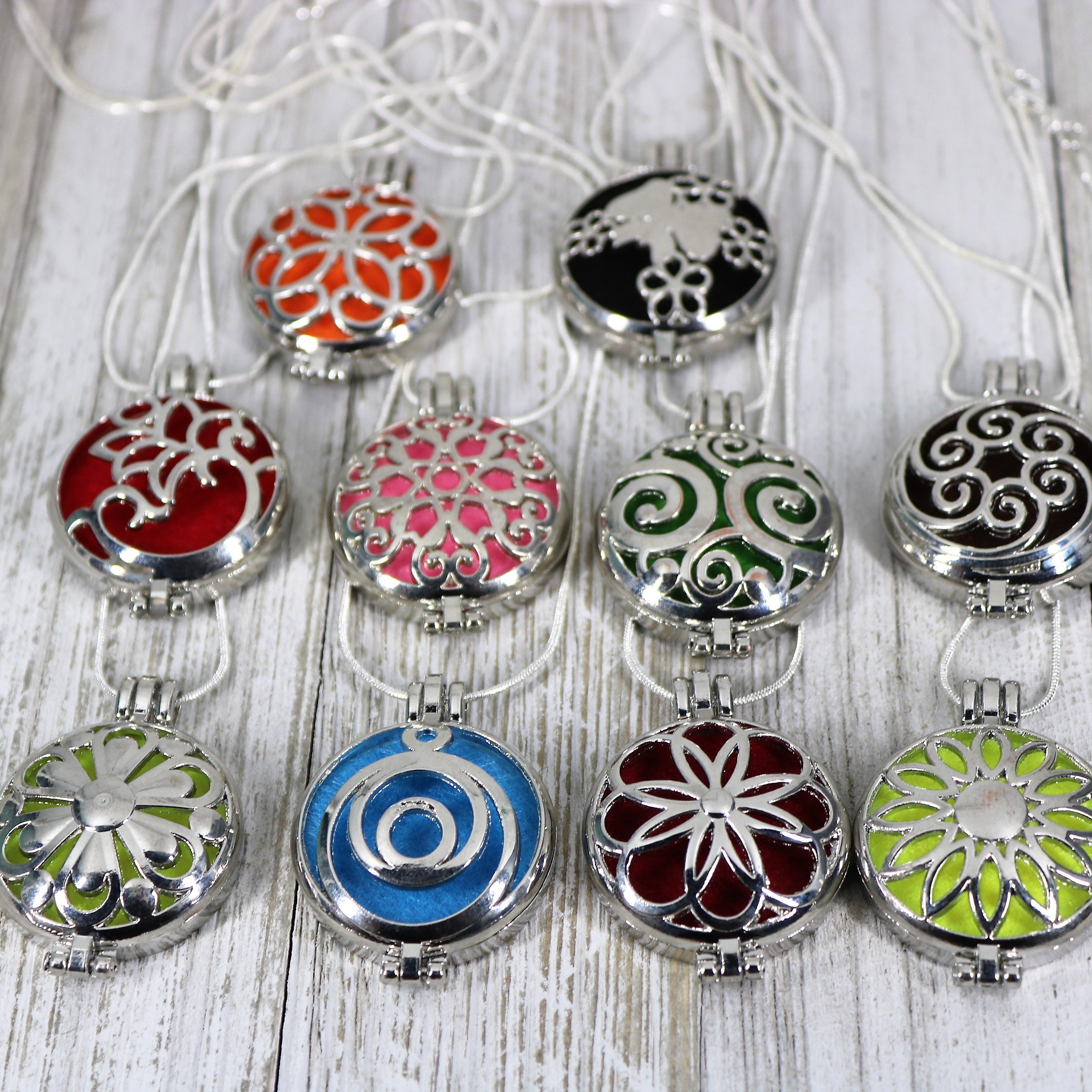 Essential oil dog collar pendant 2025