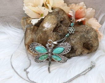 Turquoise and Silver Dragonfly Daisy Pendant Necklace, Natural Boho Style Beaded Offset Accessories, Western Style jewelry gift for Her