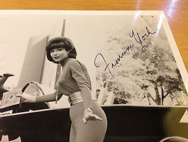 2 episodes Lydia Limpet Signed 8 x 10 photograph of Francine Fran York Batman TV Series