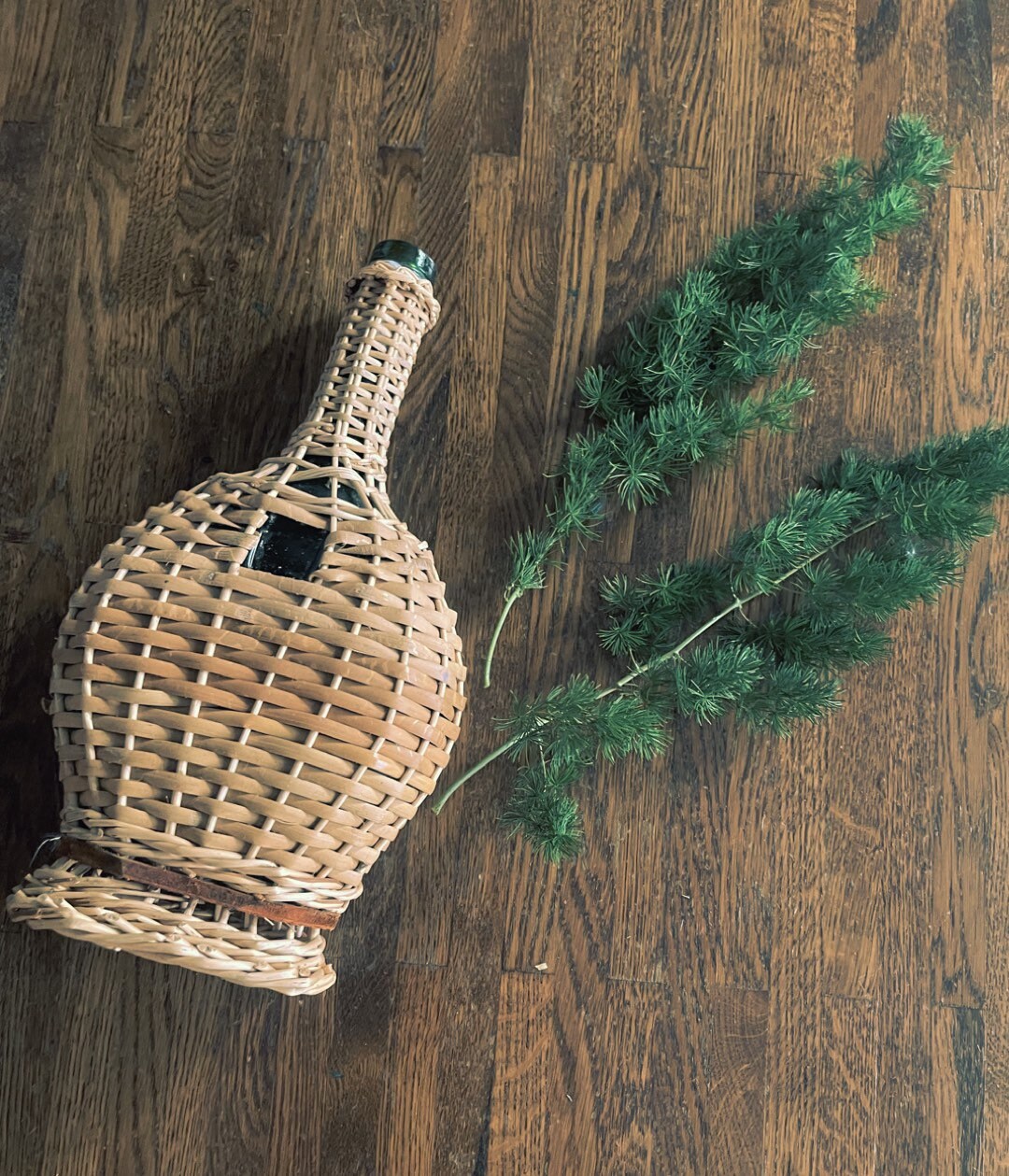 Mini Ancien Dame Jeanne en Osier, Antique Vase