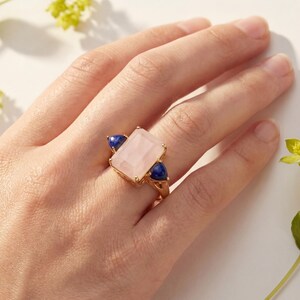 Pink Opal Ring, Natural Pink Opal & Lapis 3-Stone Cocktail Ring, .925 Sterling Silver Yellow Gold Plated, Pink Gemstone Ring, Gift for Wife bild 2