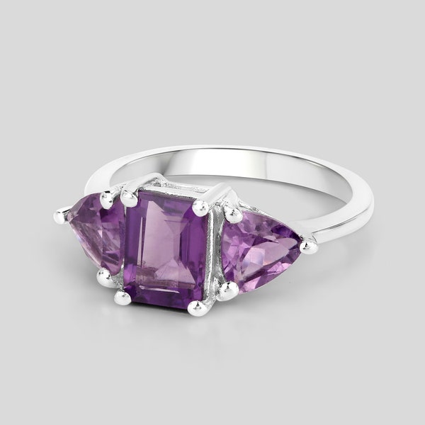 Amethyst Ring, 3 Stone Amethyst Ring, Natural Amethyst Silver Ring, Amethyst Promise Ring, Bridesmaid Gifts, February Birthstone Ring