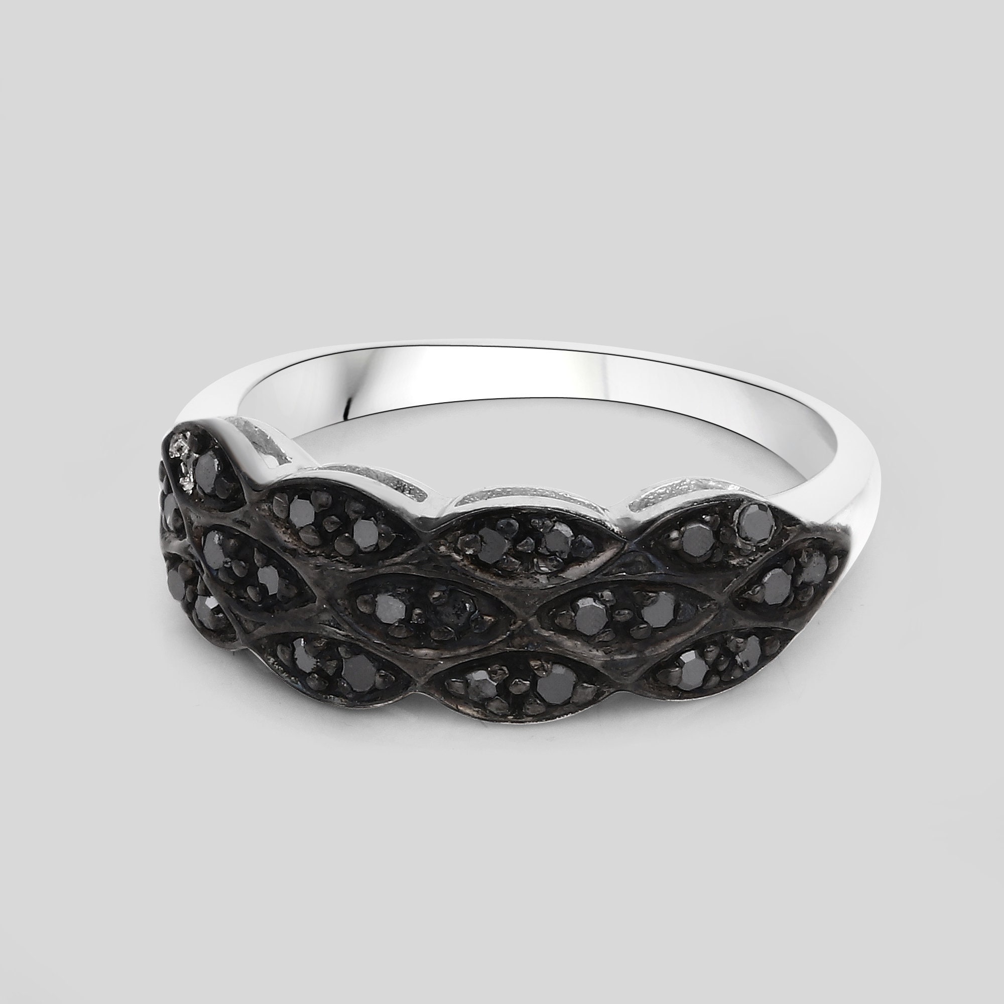 Black diamond silver ring discount