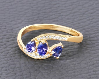 Tanzanite Ring, Solid 14k Yellow Gold Tanzanite Diamond 3-Stone Ring for Her, Deep Lavender Gemstone Gold Ring, Minimalist Ring, Dainty Ring