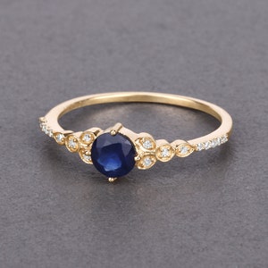Sapphire, Sapphire Solitaire Ring, 14K Yellow Gold, Blue Gemstone Ring, Minimalist Gold Ring, Solid Gold Ring, Diamond Ring, Christmas Gift