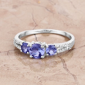 Natural Tanzanite Ring, Tanzanite 3 Stone Ring, Gold Tanzanite Ring, Tanzanite & Diamond Ring, December Birthstone Ring, Minimalist Ring