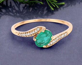 Emerald Ring, Emerald Yellow Gold Ring, 14k Gold Emerald Ring, Bypass Emerald Ring, Natural Emerald, May Birthstone Ring, Christmas Gift