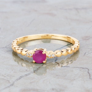 Yellow Gold Ring, Ruby Gold Ring, Ruby Ring, 14K Gold Rings, Solitaire Ring, July Birthstone Ring, Minimalist Gold Ring, Christmas Gift