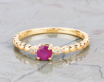 Yellow Gold Ring, Ruby Gold Ring, Ruby Ring, 14K Gold Rings, Solitaire Ring, July Birthstone Ring, Minimalist Gold Ring, Christmas Gift