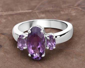 Amethyst Ring, 3 Stone Amethyst Ring, Natural Amethyst Ring, Amethyst Oval, Promise Ring, Sterling Silver Ring, February Birthstone Ring