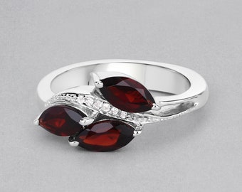 Garnet Ring, Natural 3-Stone Garnet Ring in 925 Sterling Silver, Mozambique Garnet Silver Ring, January Birthstone Ring, Gift for Mom