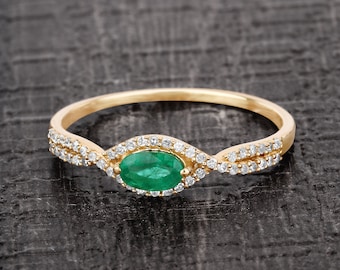 Emerald Ring, Emerald Gold Ring, Emerald Crossover Ring, 14k Yellow Gold Ring, Genuine Emerald, Green Ring, Anniversary Gift, Gifts For Her