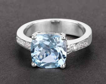 Bague topaze bleue, bague de cocktail coussin topaze bleu ciel naturelle, bague en argent topaze bleu ciel, pierre de naissance décembre, bague pierre de naissance topaze