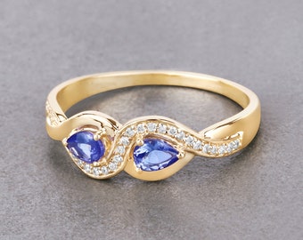 Tanzanite Ring, Solid 14k Yellow Gold Tanzanite Diamond Ring for Her, Deep Lavender Gemstone Gold Ring, Minimalist Ring, Dainty Gold Ring
