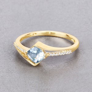 14K Gold Aquamarine Ring, Natural Aquamarine Cushion and Diamond Yellow Gold Ring, Minimalist Ring, March Birthstone, Dainty Aquamarine Ring