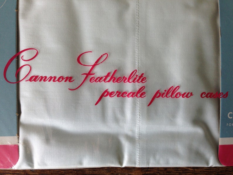 Vintage PILLOW CASES CANNON Featherlite Percale Combspun Cotton Pair