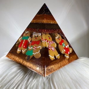 Gingerbread Men and Women Pyramid, Christmas Decorations, Gift Ideas