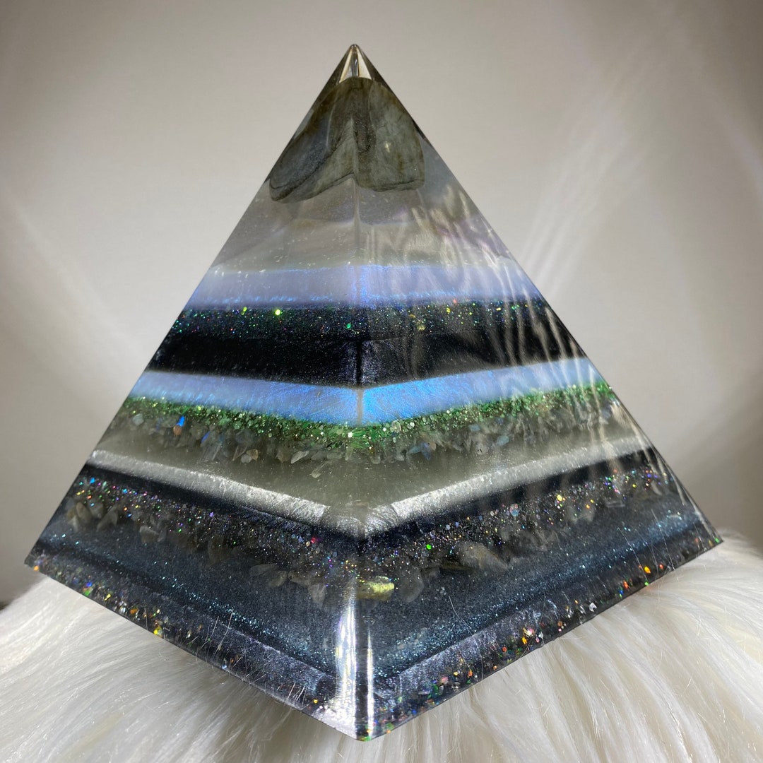 Labradorite Heart Stone Pyramid Home Decor Resin Pyramid - Etsy