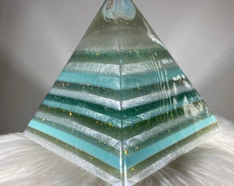 Labradorite Heart Stone Pyramid Home Decor Resin Pyramid | Etsy