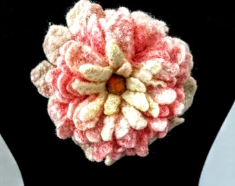 Felted pink brooch Woolen pink brooch Handmade felted woolen brooch Felt brooch pink flower Brooch wet felt with pin