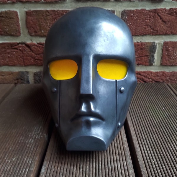 Q Mask/Helmet, Iron Mask with illuminated Eyes V2.0