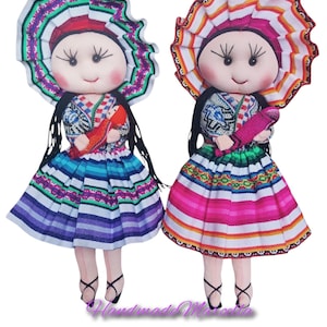 Peruvian Handmade Cloth Doll – Soft Fabric Doll in Traditional Andean Costume – Artisan Gift – Traditional Peruvian Textile Art – 33 cm