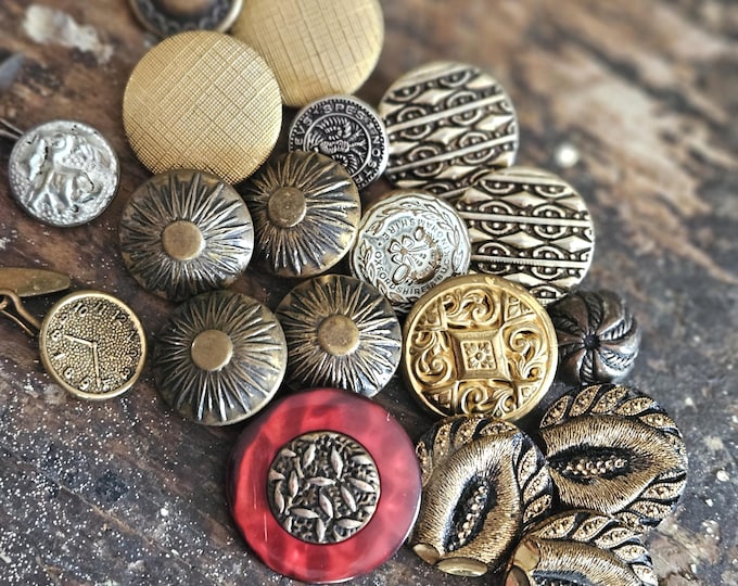 Antique Button Lot of 19 Gold Tones Estate Farm Find, Very Old ...