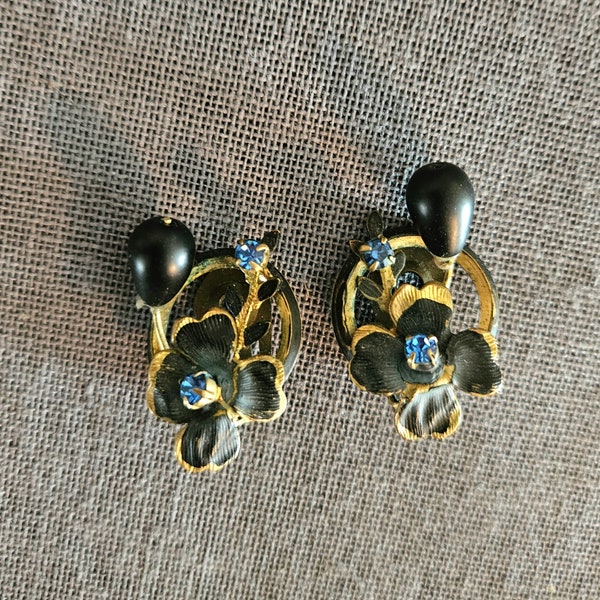 1940's Clip-on floral earrings w black blue & gold Great classic style! 1" size art noveau