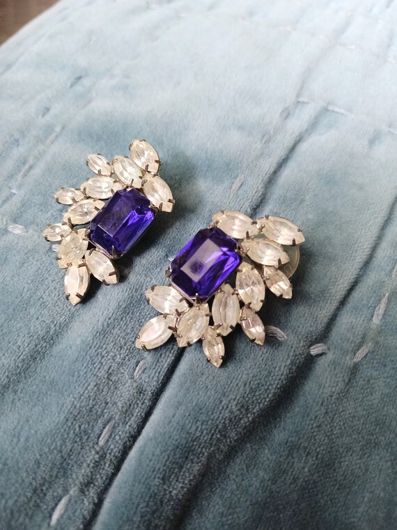 1980's retro costume Clip-on earrings w gorgeous … - image 3