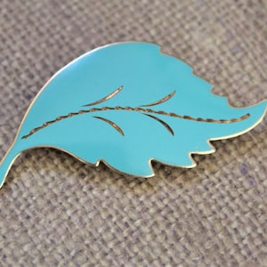 Vintage Brooch Pin, Turquoise Leaf, etched Mid-Century, 1950&#39;s retro classic