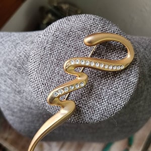 Retro 1980s brooches gold tone crystals classic vintage