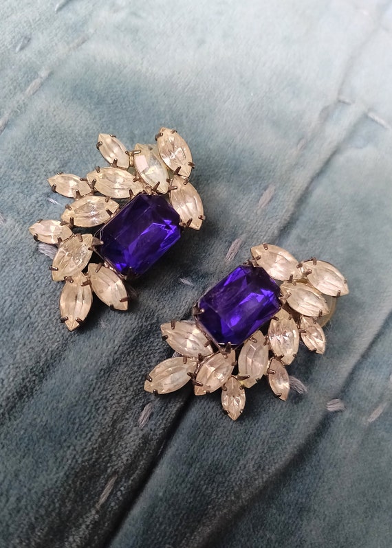1980's retro costume Clip-on earrings w gorgeous … - image 4