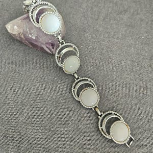 1960s Sarah Coventry silver tone & white bracelet 7&quot; wrist retro classic