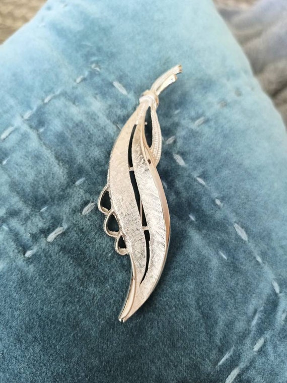 1950s Feather or Leaf silver brooch pin beautiful… - image 2