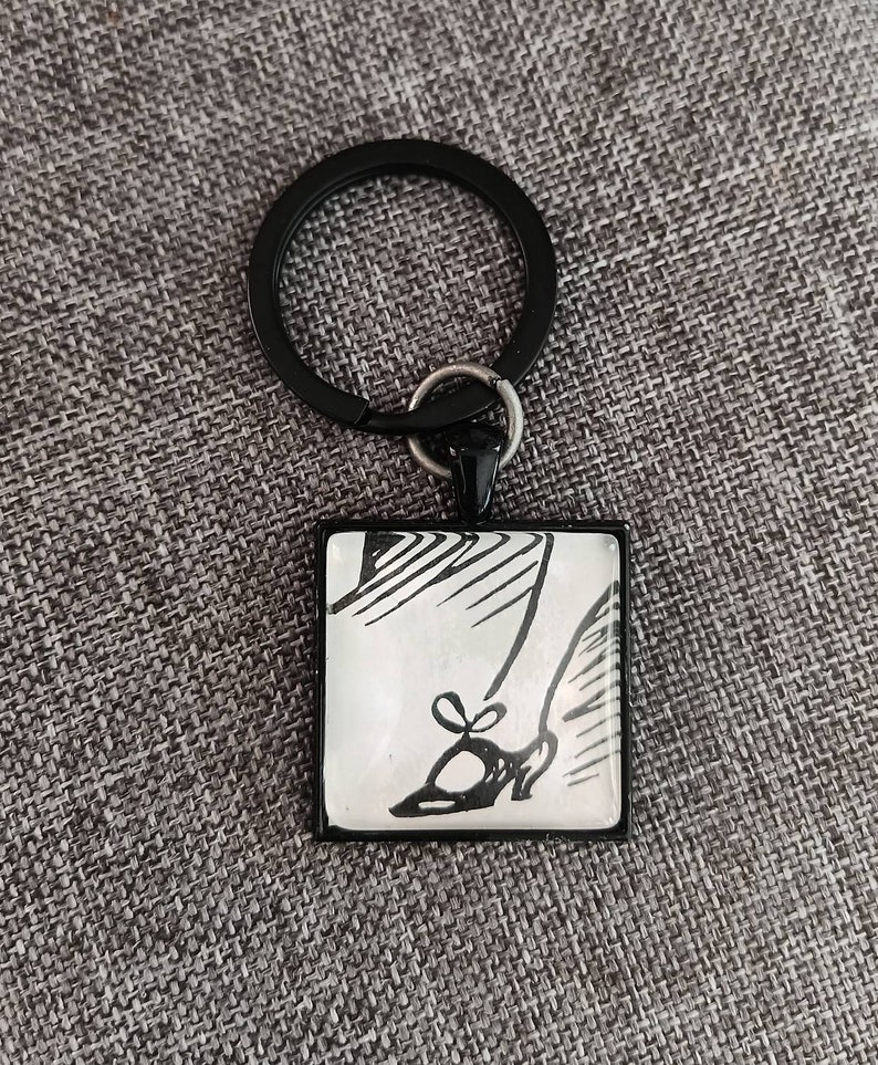 Dr.Seuss Cat in the Hat Mother key ring vintage 1960s children/'s book page nostalgia