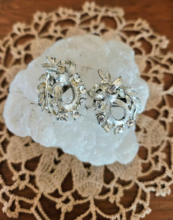 1950's Clip-on earrings silver Auora borealis cry… - image 4
