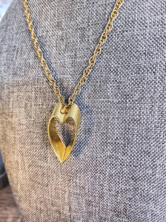 Vintage angled heart necklace 1980s retro classic… - image 5