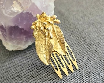 Vintage Small Gold Tone Metal Hair Clips Set New Old Stock  display picture 1