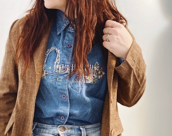 Vintage Denim Button up / Oversized Button up / Embroidered Top / Chambray / 90s / XL