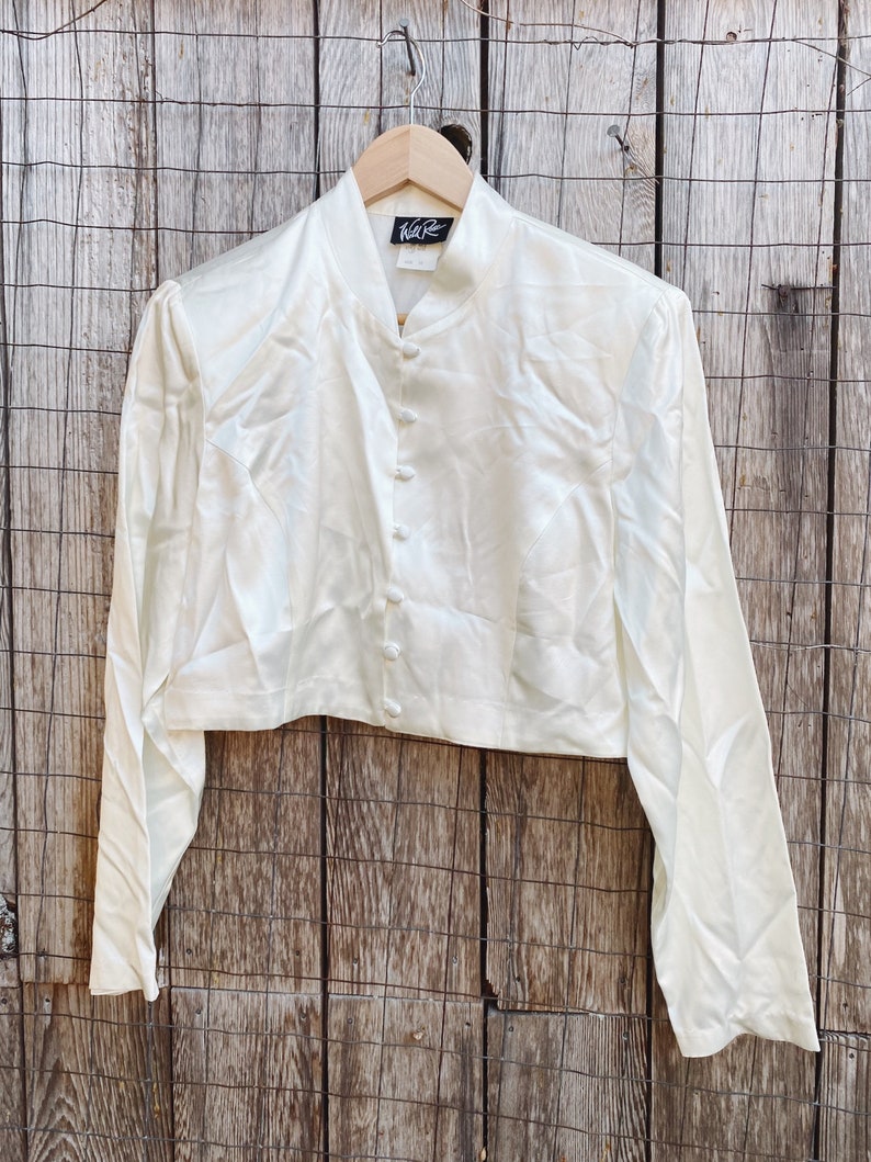 Vintage Satin Blouse / Cropped Blouse / Shoulder pads / Satin Cadigan / Satin / Cream / Silk Top / Vintage Top / 90s / Size 8 image 4